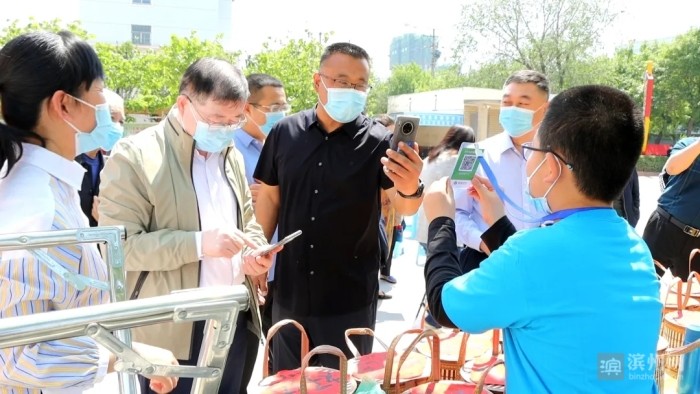 滨州市全国助残日 残疾人就业帮扶与社区微工厂揭牌启动健康服务