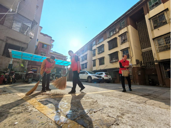 健康同行，情暖重阳——市强戒所举办重阳节健康咨询服务主题活动