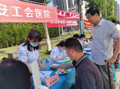 一天两场义诊！他们用“心”呵护群众健康