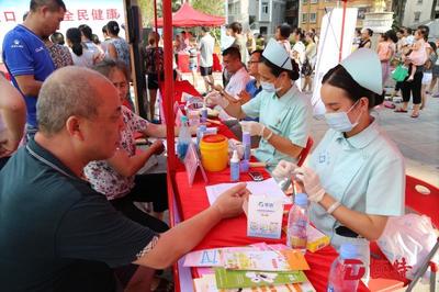 义诊咨询免费服药，福田区为流动人口送上贴心“健康大餐”